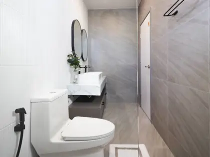 Large pool villa for sale  luxury private pool villa perfectly positioned just off Sukhumvit Road, Quiet neighborhood and  convenient.