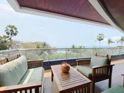 Baan Haad Uthong
