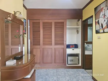 View Talay 2 1 bed condo for rent  550 meters close to Jomtien Beach overlooking a 180-degree sea view. Many shopping centers, Thai and international restaurants