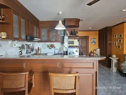 View Talay 2 1 bed condo for rent  550 meters close to Jomtien Beach overlooking a 180-degree sea view. Many shopping centers, Thai and international restaurants