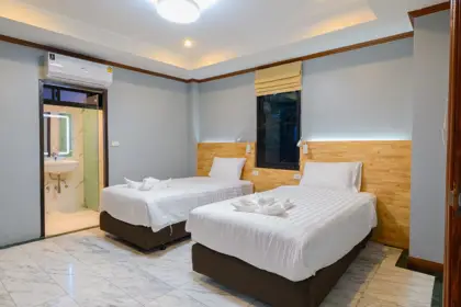 Pool Villa Jomtien for rent Deposit 2 month Advance 1 month  5 Bedroom  4 Bathroom  5 minute to Sukhumvit and 5 minute to the beach