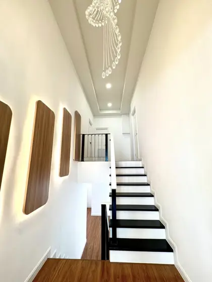 3-storey house  North Pattaya  4 Bedrooms   6 Bathrooms   Land area: 122 sq. wah 488 sqm
