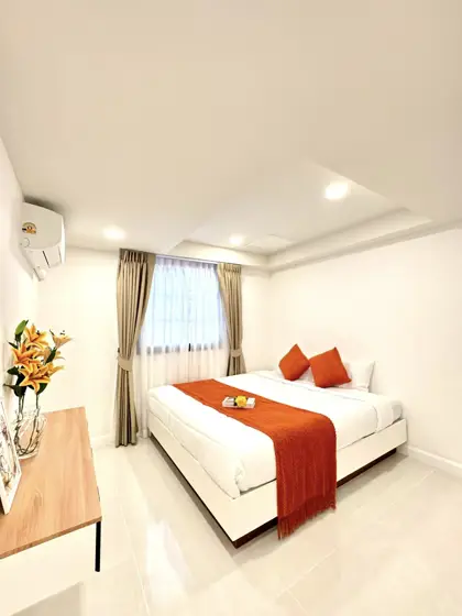 3-storey house  North Pattaya  4 Bedrooms   6 Bathrooms   Land area: 122 sq. wah 488 sqm