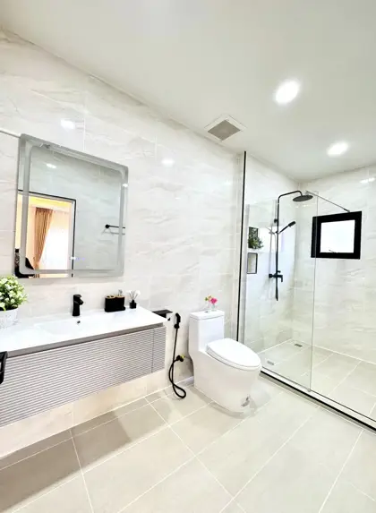 3-storey house  North Pattaya  4 Bedrooms   6 Bathrooms   Land area: 122 sq. wah 488 sqm