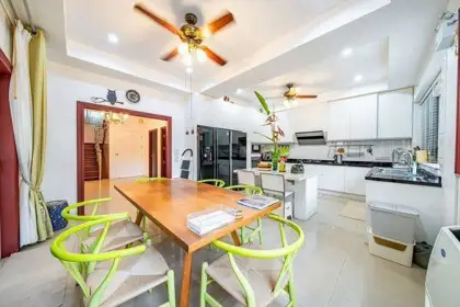 House for sale East Pattaya Land Size: 640 sqm   Living Size: 420 sqm   6 bedrooms 7 bathrooms