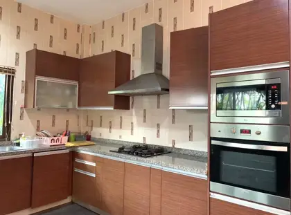 pool villa Jomtien with Bangkok are about 1.5 hour away. has the following facilities: Swimming pool, Gym, Security, Car park, Sauna, Concierge and Hot Tub. 