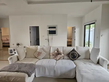 Pool villa in Huay Yai 3 Bedroom for rent