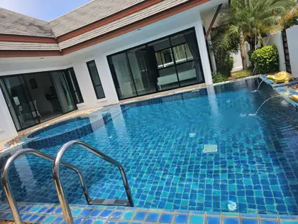 Baan Dusit Pattaya Lake 4 Bedroom for sale