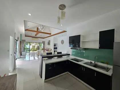 Baan Dusit Pattaya Lake 4 Bedroom for sale
