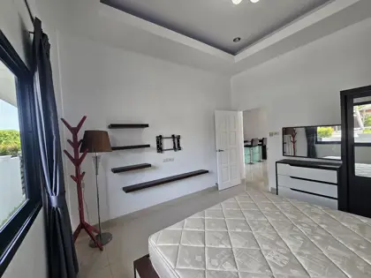 Baan Dusit Pattaya Lake 4 Bedroom for sale