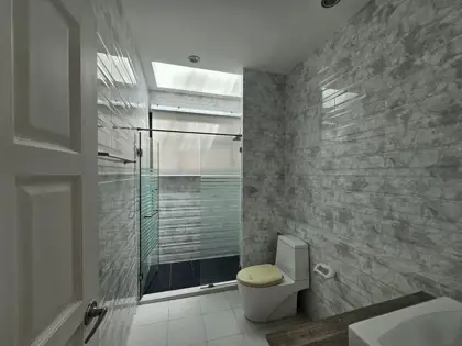 Baan Dusit Pattaya Lake 4 Bedroom for sale