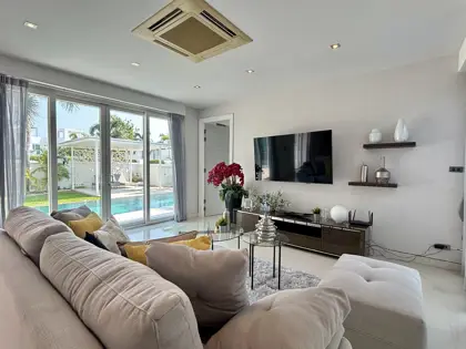 Plam Oasis Villa 4 Bedroom for sale