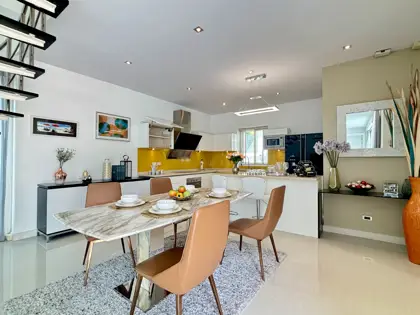 Plam Oasis Villa 4 Bedroom for sale