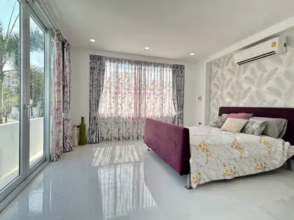 Plam Oasis Villa 4 Bedroom for sale