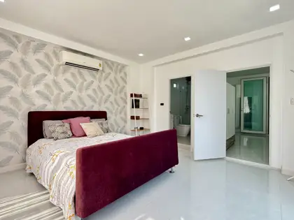 Plam Oasis Villa 4 Bedroom for sale