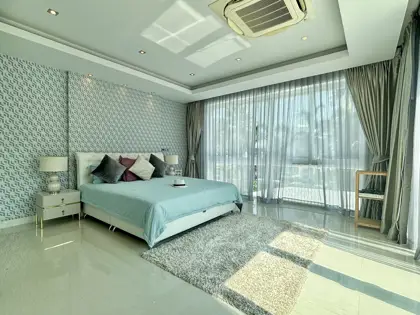 Plam Oasis Villa 4 Bedroom for sale