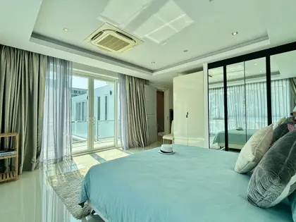 Plam Oasis Villa 4 Bedroom for sale