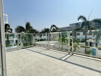 Plam Oasis Villa 4 Bedroom for sale