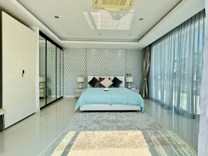 Plam Oasis Villa 4 Bedroom for sale