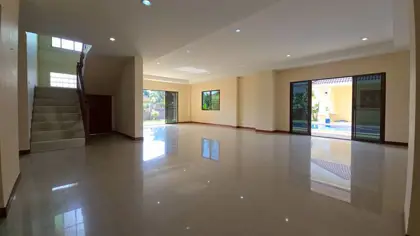 5 Bedroom Pool Villa East Pattaya with 3 bathroom land 209 sq.wah (800sq.m) Near Siam Country Club Golf Pattaya