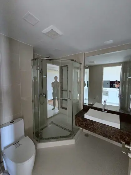 Peak Towers Pratumnak Studio with  two pool areas, a separate covered parking complex, Zen-relaxation zone with full fitness facilities with panoramic ocean views