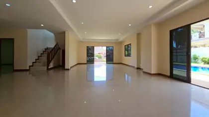 5 Bedroom Pool Villa East Pattaya with 3 bathroom land 209 sq.wah (800sq.m) Near Siam Country Club Golf Pattaya