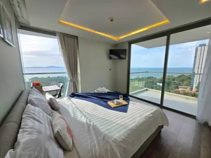 Turnkey 2-Bedroom Condo in The Peak Towers, Pattaya 