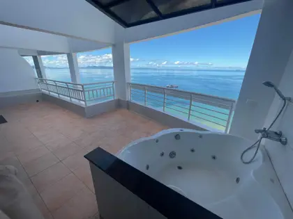 Metro Jomtien – Large Duplex PH for rent