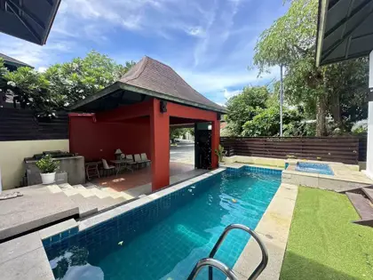 Pool villa near Jomtien Beach 4 Bedroom for sale
