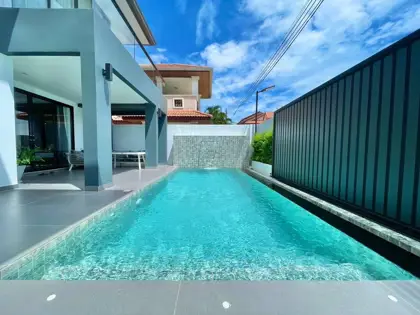 Pool Villa 6 bedrooms, 700 Meter From Jomtien Beach 
