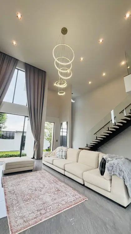 Mabrachan Lake Pool villa 4 Bedrooms – All with private en-suite bathrooms   • 1 Maid’s Room   • 6 Bathroom