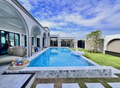 Newly Built Modern Luxury Pool Villa – Soi Siam Country Club 