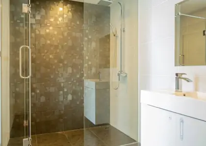 Luxury resort style condo for sale  Wongamat  with 1,000 square meter tropical lagoon pool Lush tropical gardens, boardwalks, waterslide Direct access to Wong Amat beach