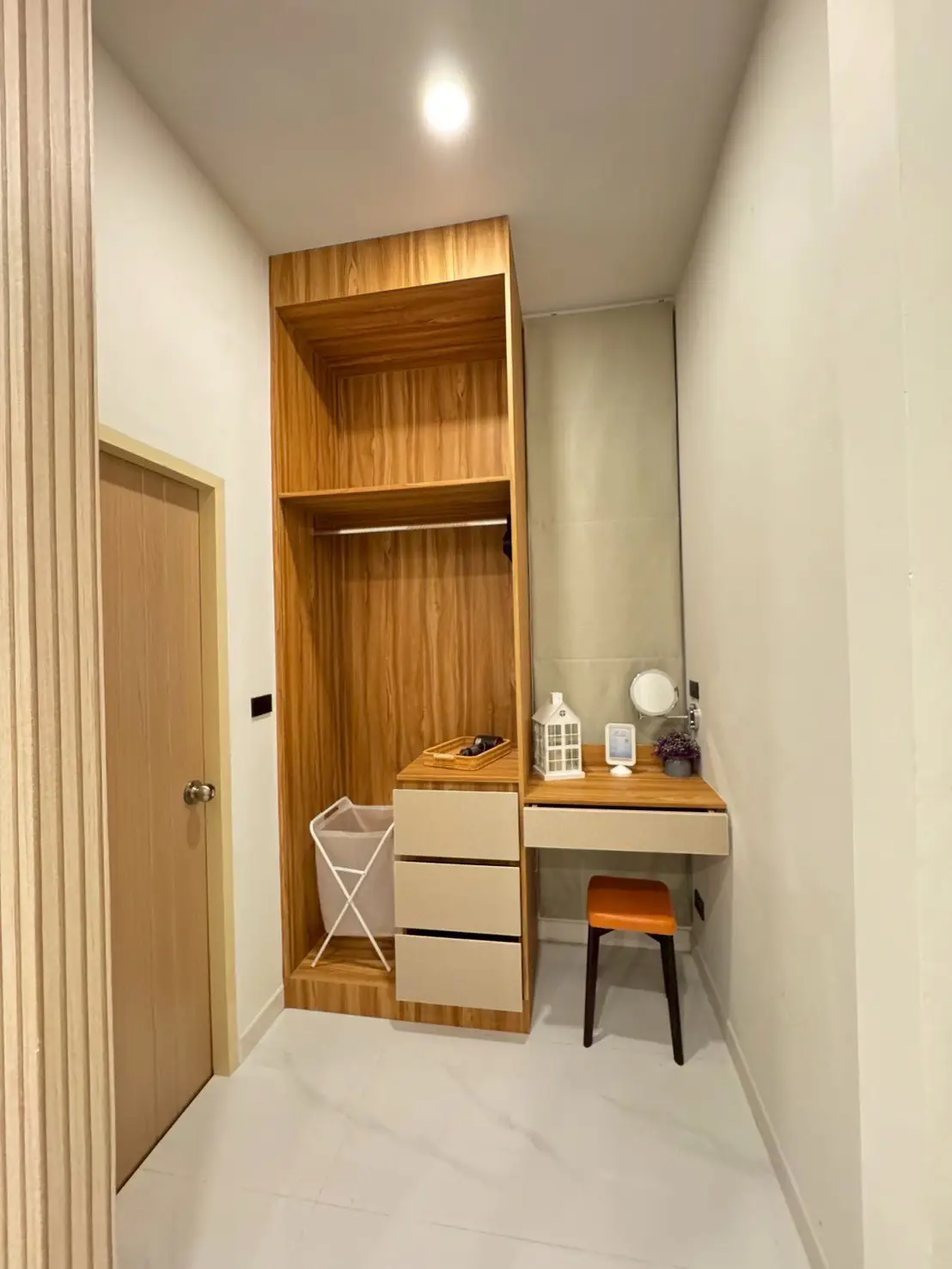 Pool villa located on Jomtien 2nd Road.5 Bedroom for sale