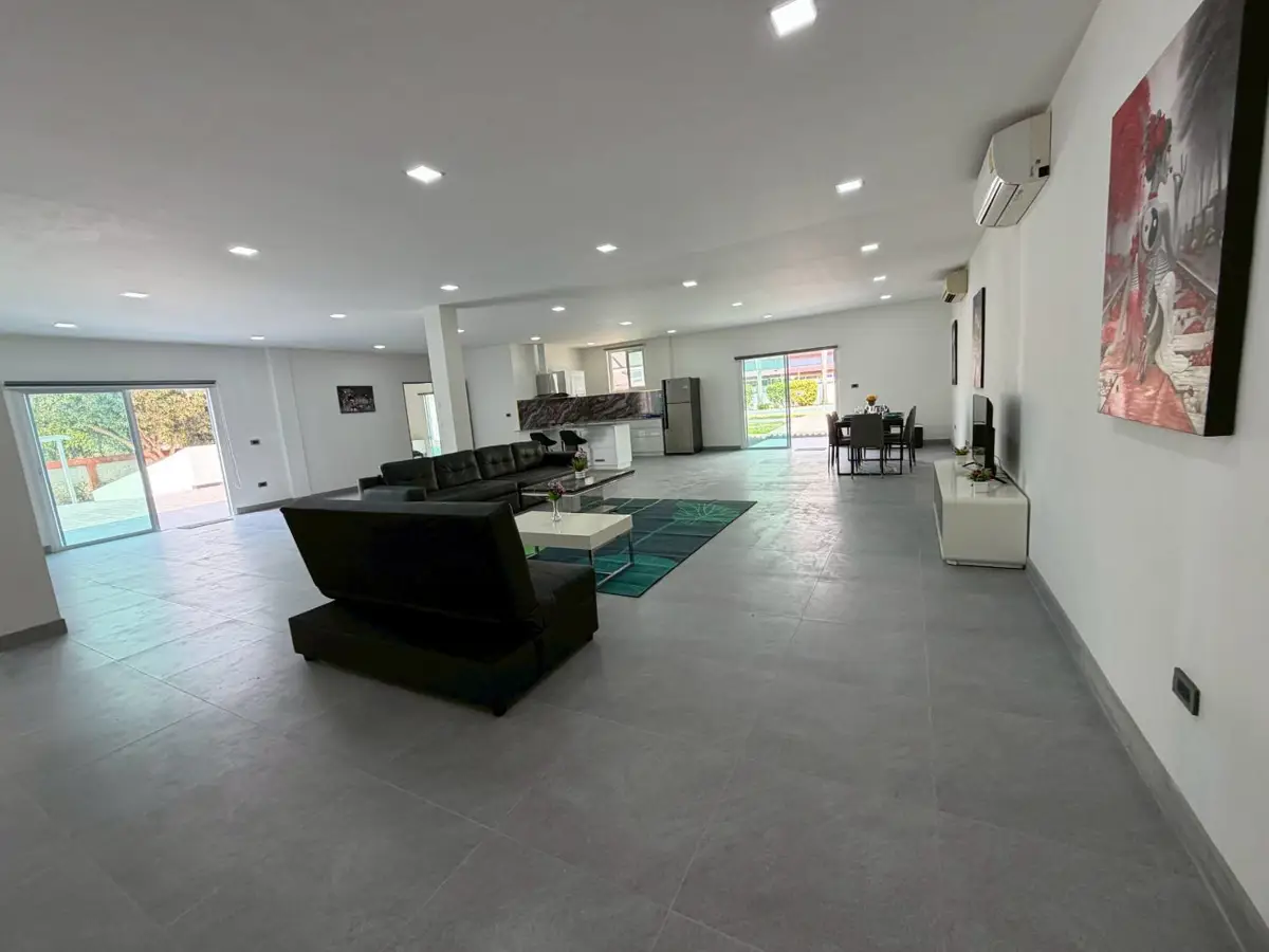  House on 1 Rai land new renovated 6 Bedroom for sale