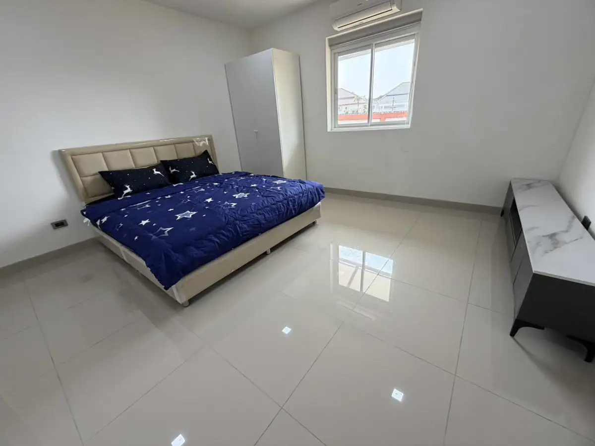  House on 1 Rai land new renovated 6 Bedroom for sale