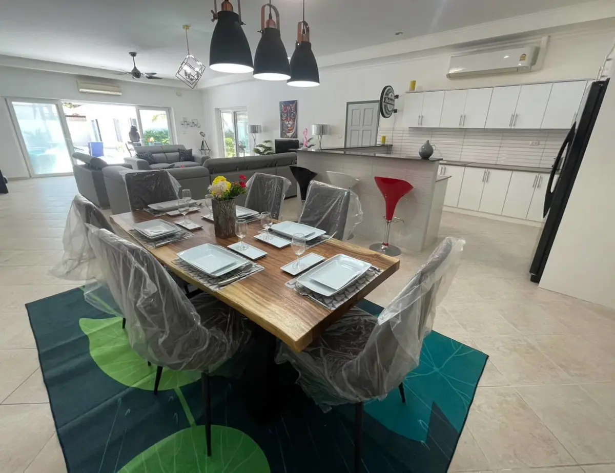 Majestic Residence, on Pratumnak 7 Bedroom for sale and rent