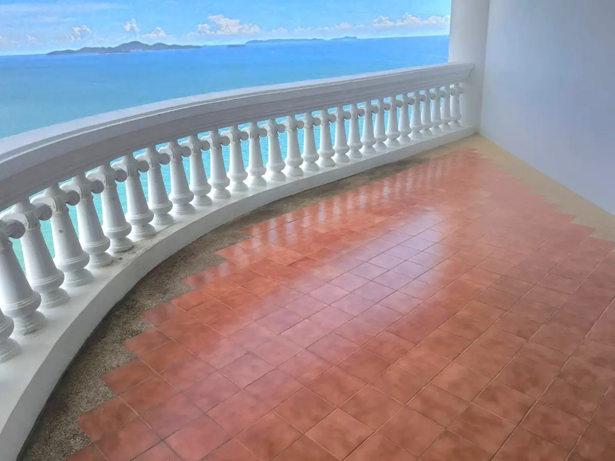 Park Beach Condominium 3 Bedroom for sale and for rent