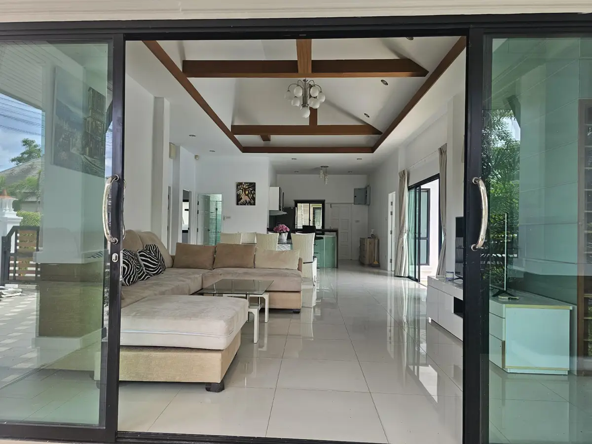 Baan Dusit Pattaya Lake 4 Bedroom for sale