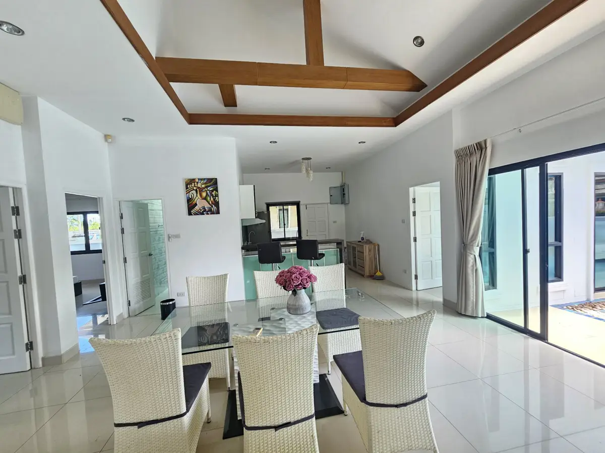Baan Dusit Pattaya Lake 4 Bedroom for sale