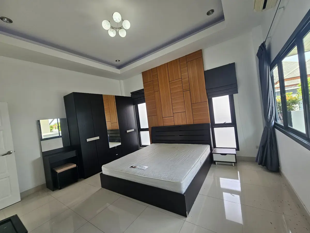 Baan Dusit Pattaya Lake 4 Bedroom for sale