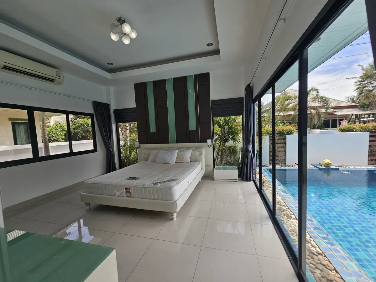 Baan Dusit Pattaya Lake 4 Bedroom for sale