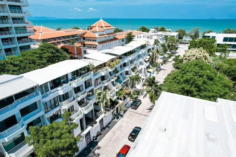 Beachfront Townhouse 8 Bedroom 