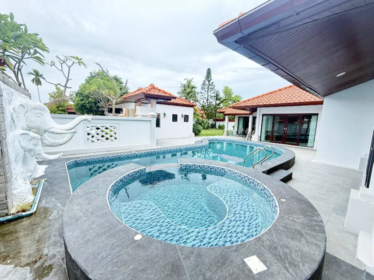 Balina Village Soi Na Jomtien3- 4 Bedroom For rent
