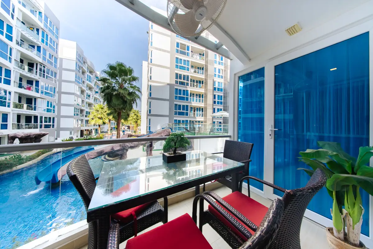 Grand Avenue 2 Bedroom for sale