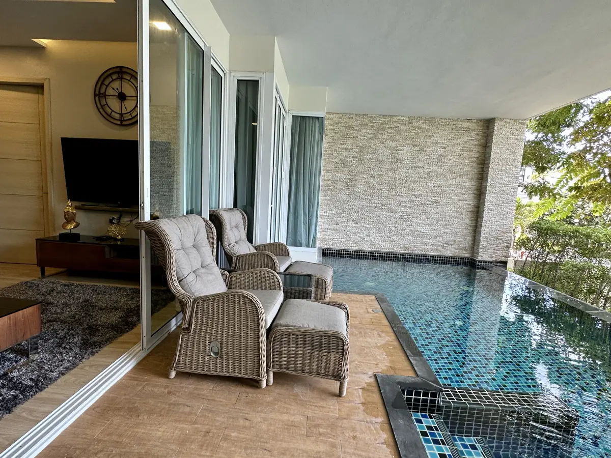 Cetus Beachfront Jomtien 2 Bedroom for sale