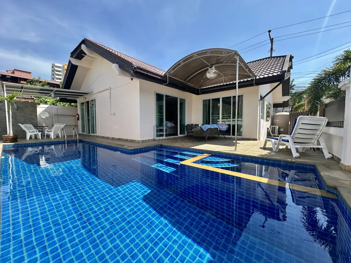 Jomtien Condotel & Village