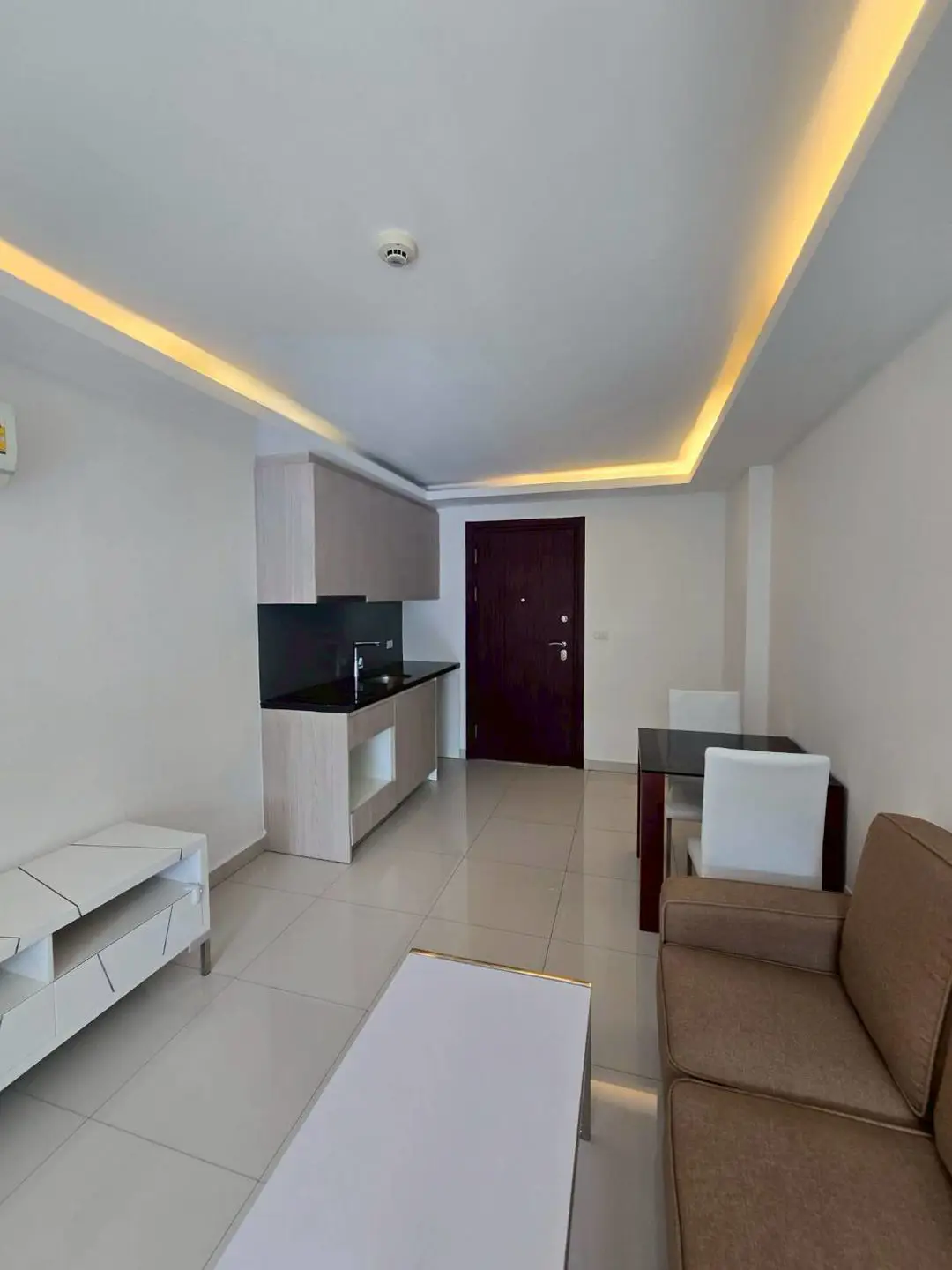 1-bedroom, 1-bathroom condo  Building for sale in  Laguna Beach Maldives Jomtien