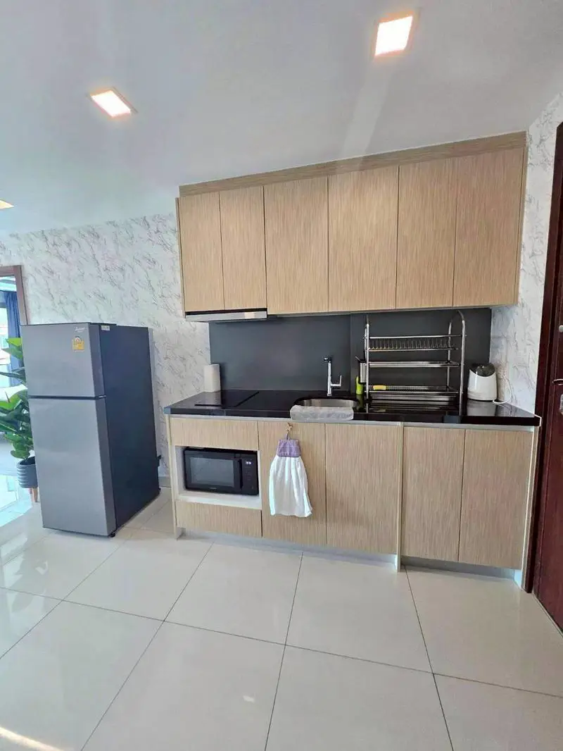 1 bed condo Jomtien for rent with underground parking . Luxurious open-air lobby areas, a fully-equipped gymnasium suite, and a relaxing massage and spa service
