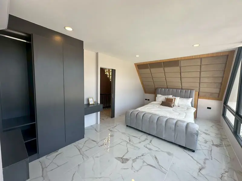 Pool Villa near Central Park 4, 6 Bedroom for sale